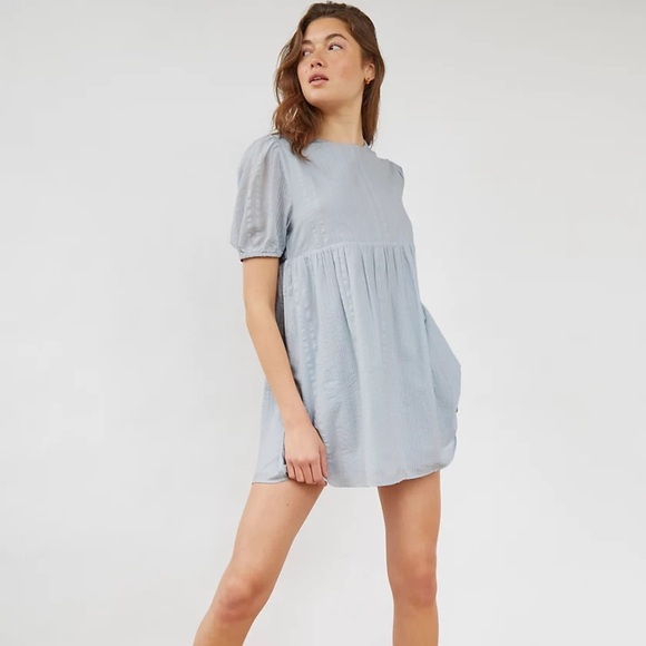 Aritzia Sunday Best pale sky blue Zane short puff sleeve babydoll dress - Medium - Picture 2 of 4